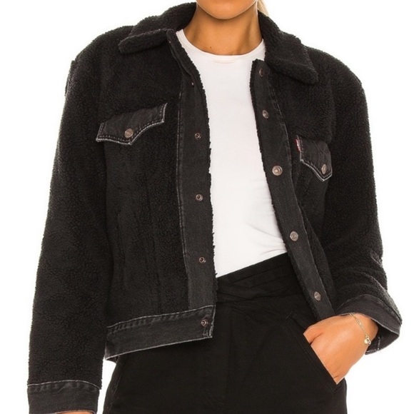 Levi’s Ex-boyfriend Sherpa Trucker Jacket - Picture 1 of 7